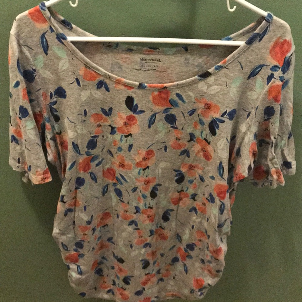 Xl short sleeve maternity shirt